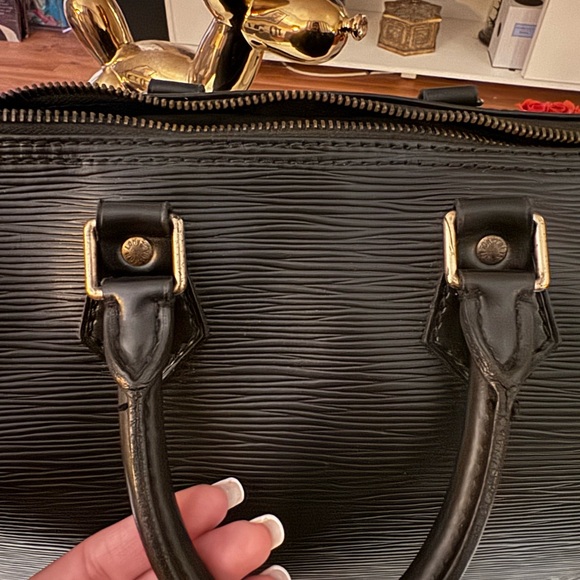 Louis Vuitton Black Epi speedy 25 - Picture 5 of 11